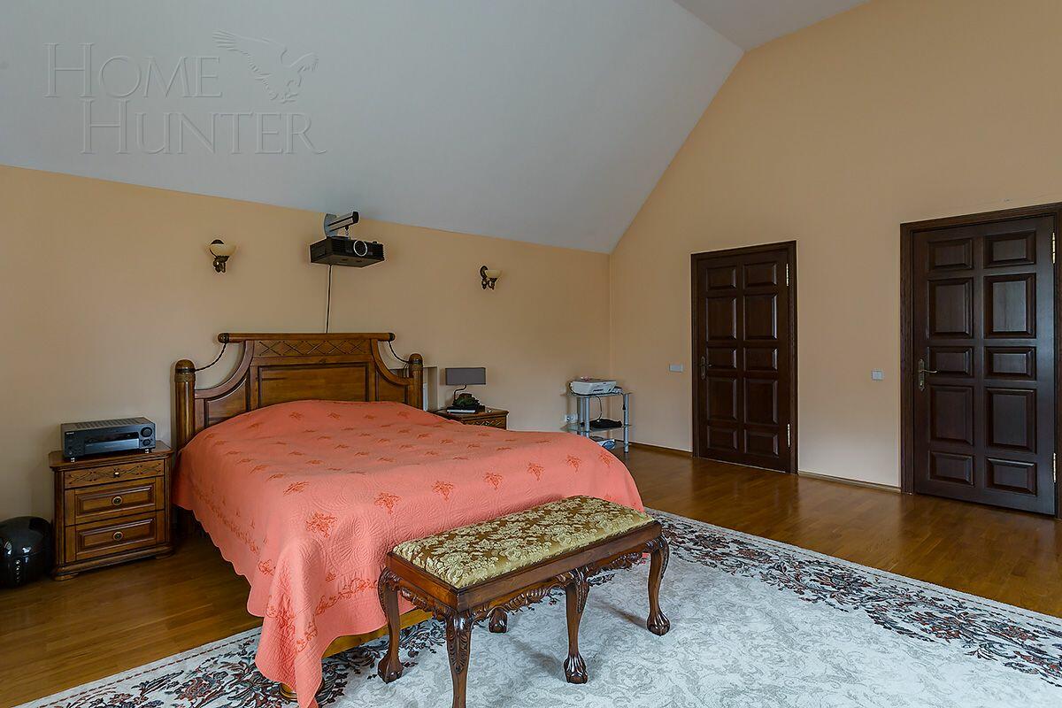 2-этажный коттедж 1 350 м² с отделкой