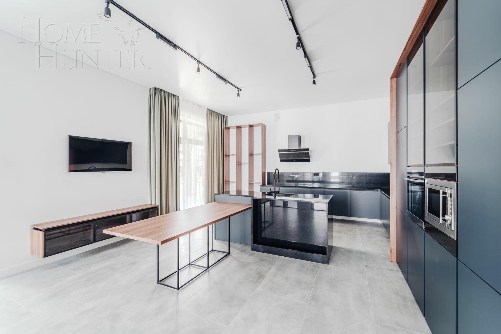 2-этажный коттедж 1 300 м² с отделкой
