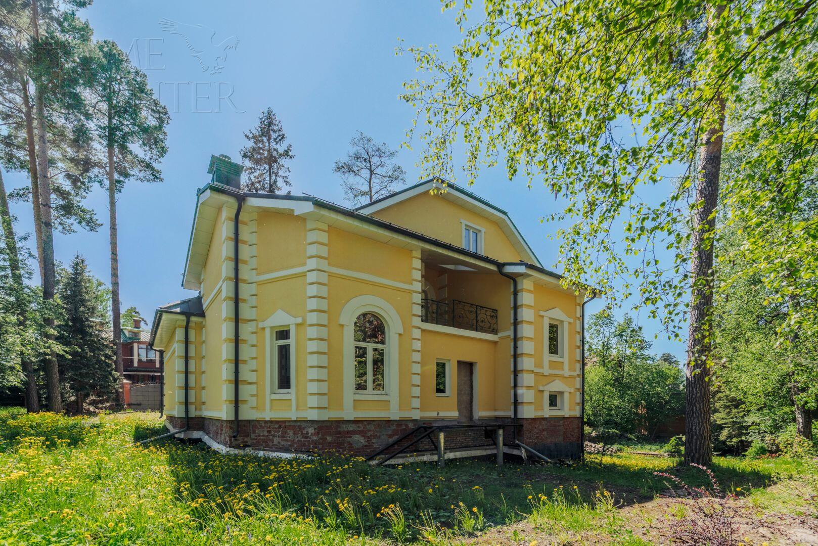 2-этажный коттедж 560 м² без отделки