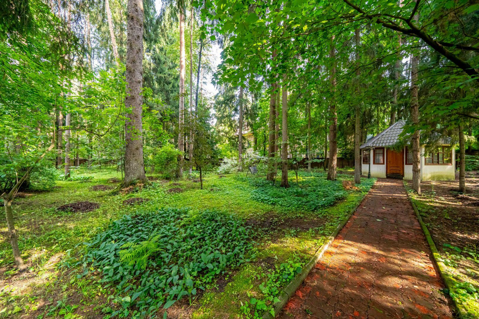 2-этажный коттедж 700 м² с отделкой