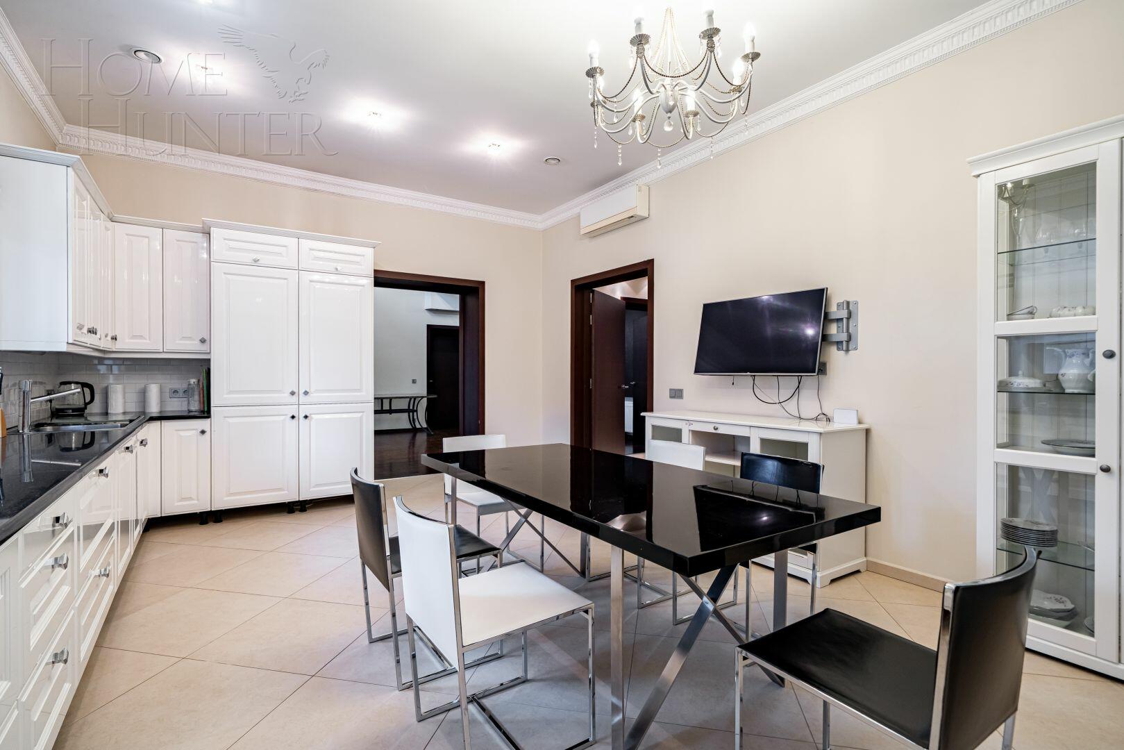 2-этажный коттедж 600 м² с отделкой