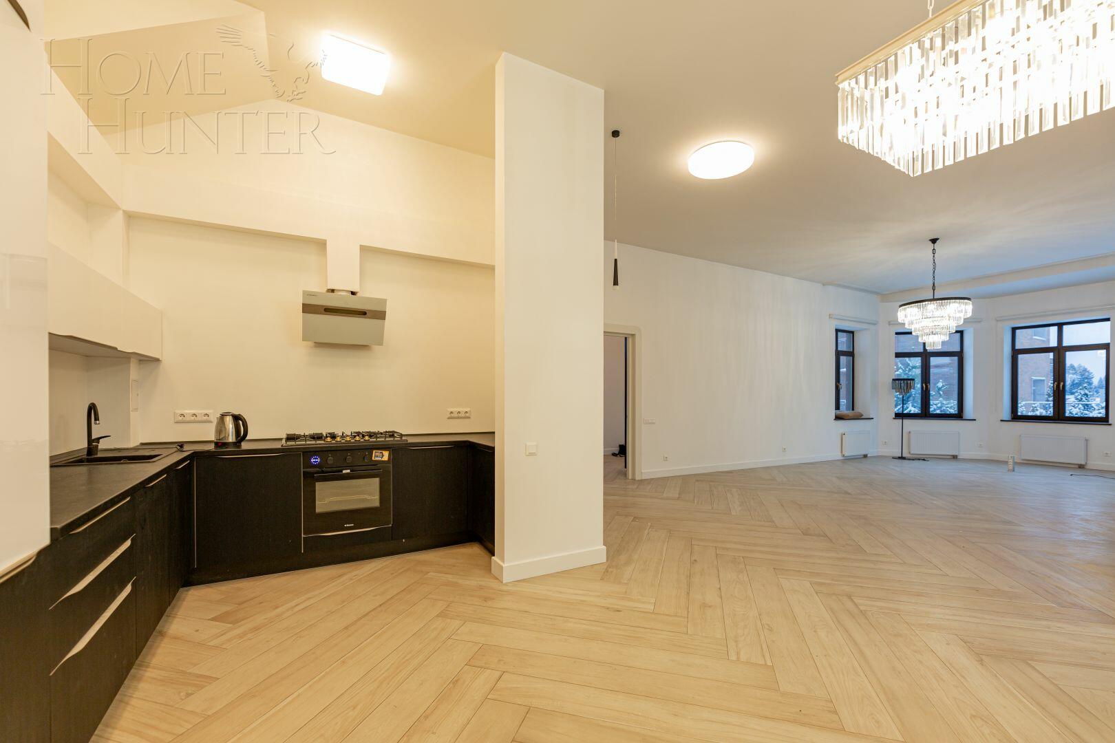 2-этажный коттедж 375 м² с отделкой