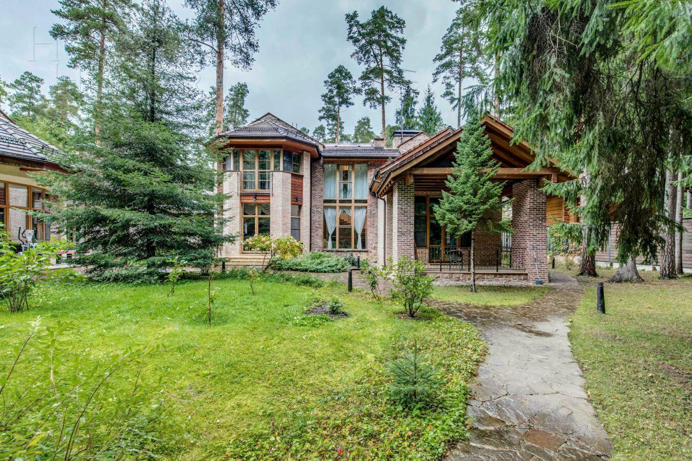 2-этажный коттедж 600 м² с отделкой