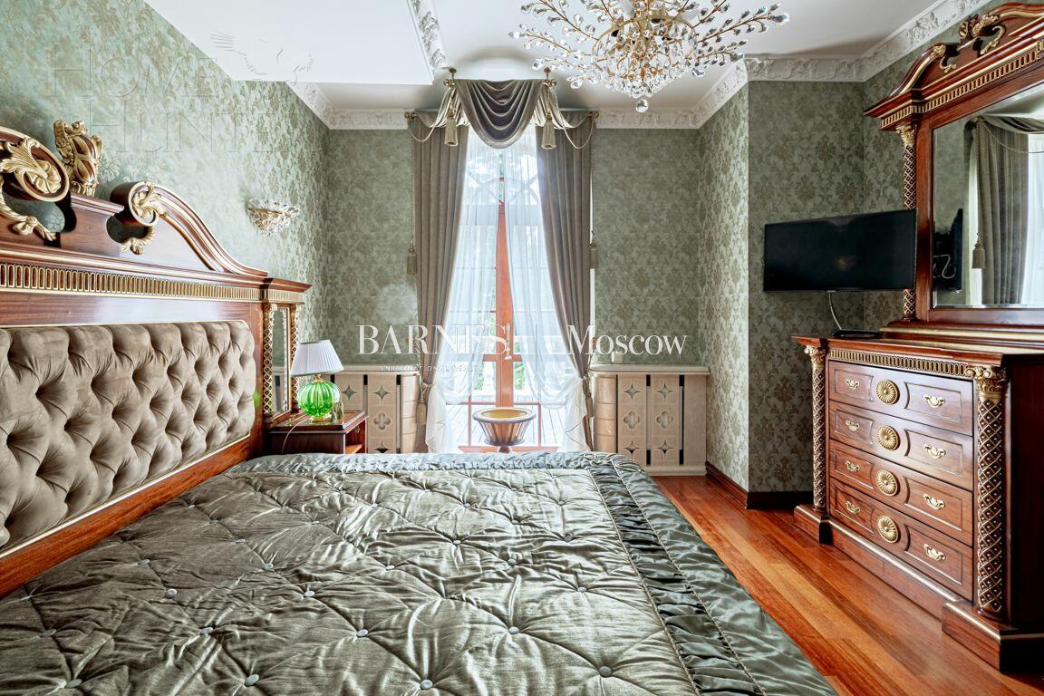 2-этажный коттедж 900 м² с отделкой