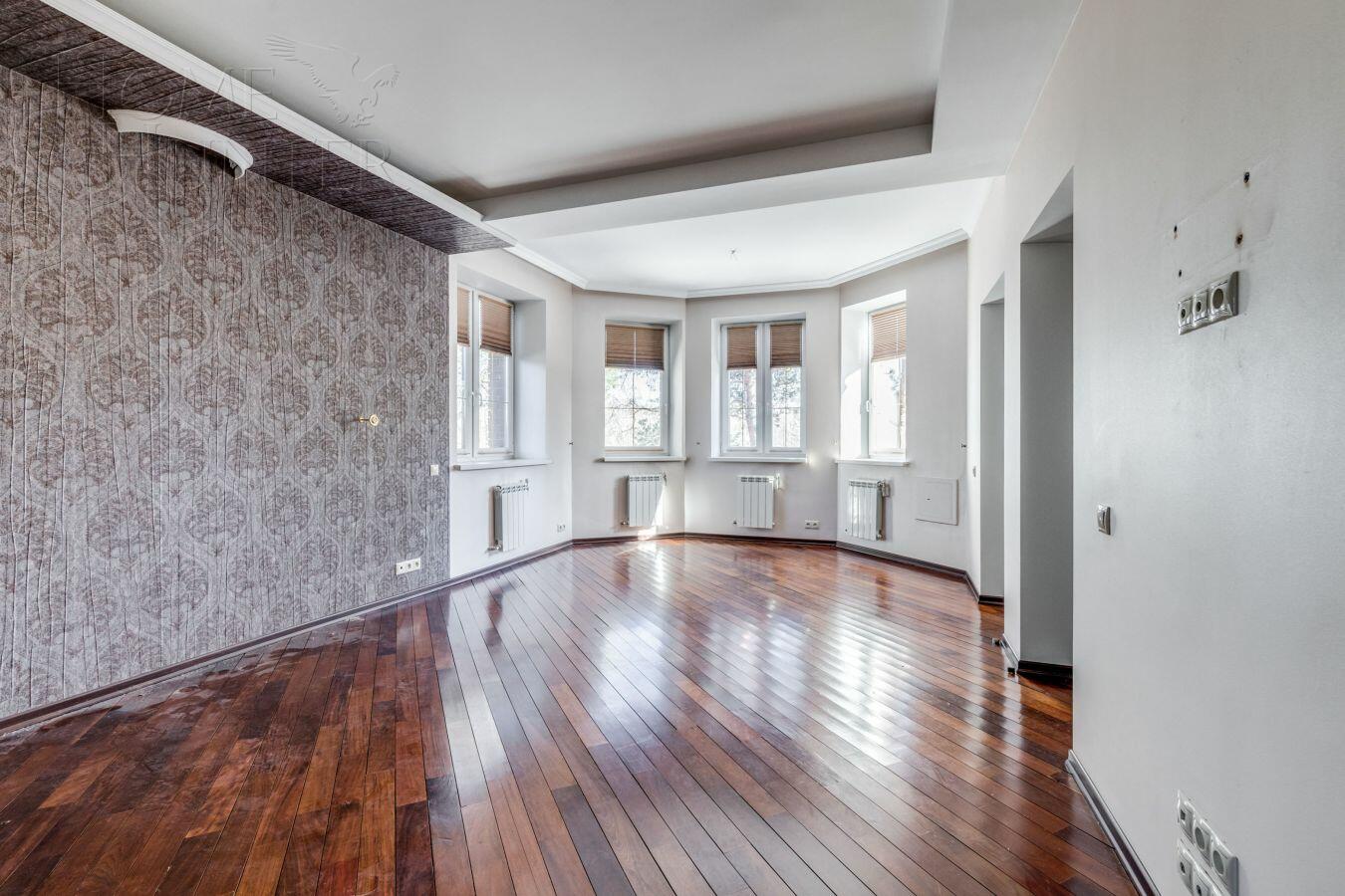 2-этажный коттедж 600 м² с отделкой