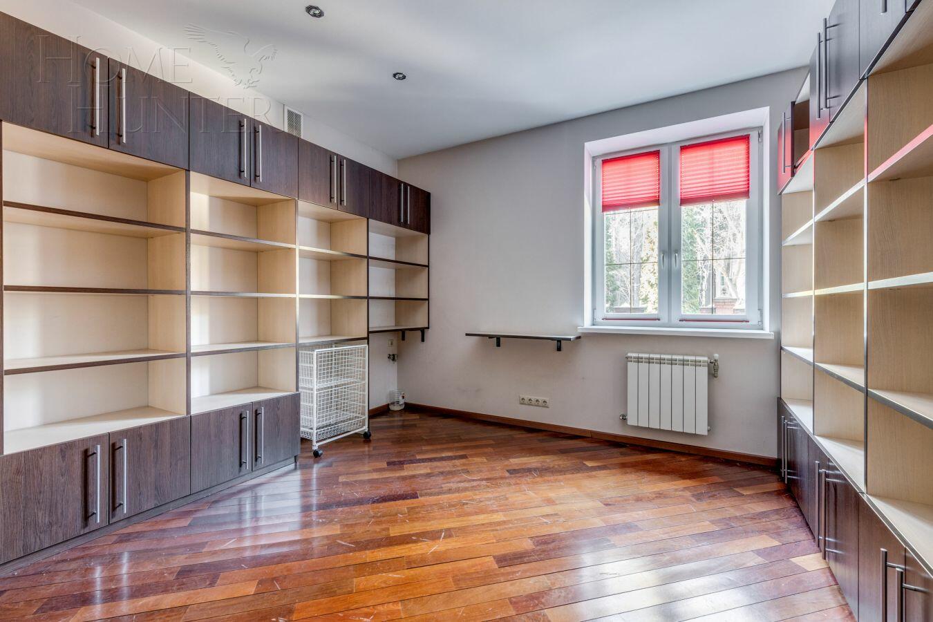 2-этажный коттедж 600 м² с отделкой