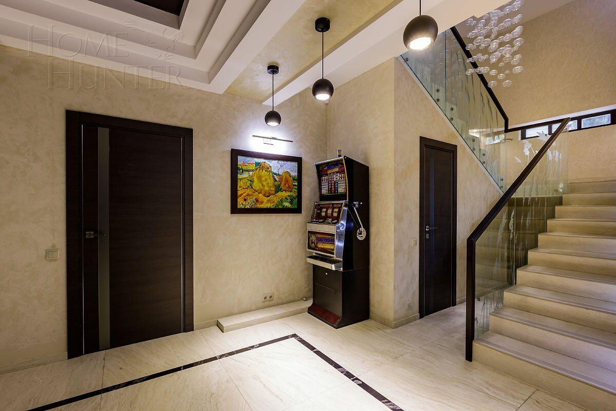 2-этажный коттедж 680 м² с отделкой