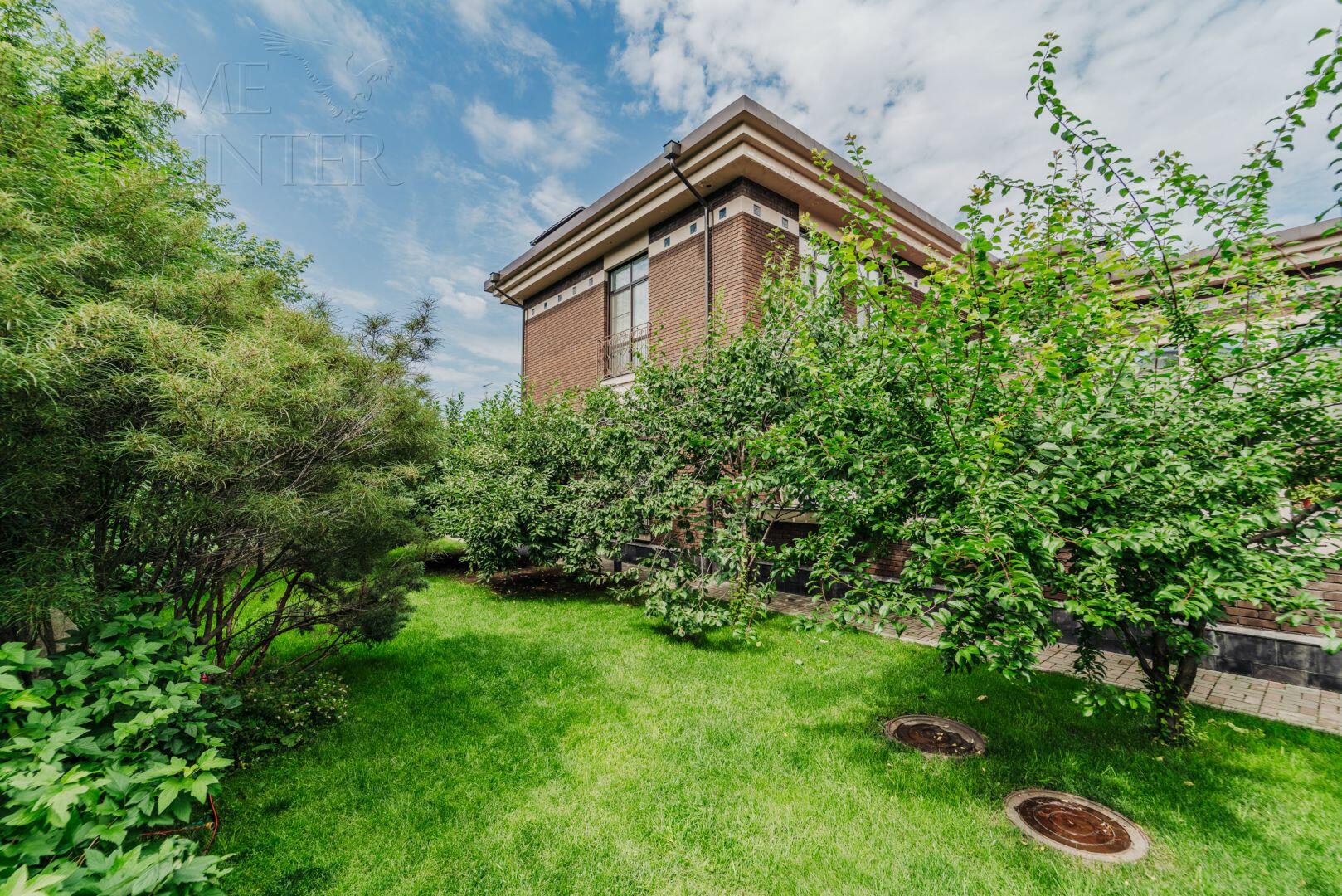 2-этажный коттедж 550 м² с отделкой