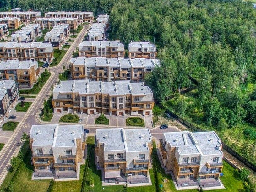 2-этажный таунхаус 359 м² без отделки