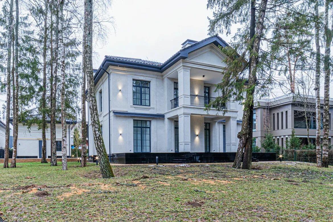 2-этажный коттедж 500 м² с отделкой
