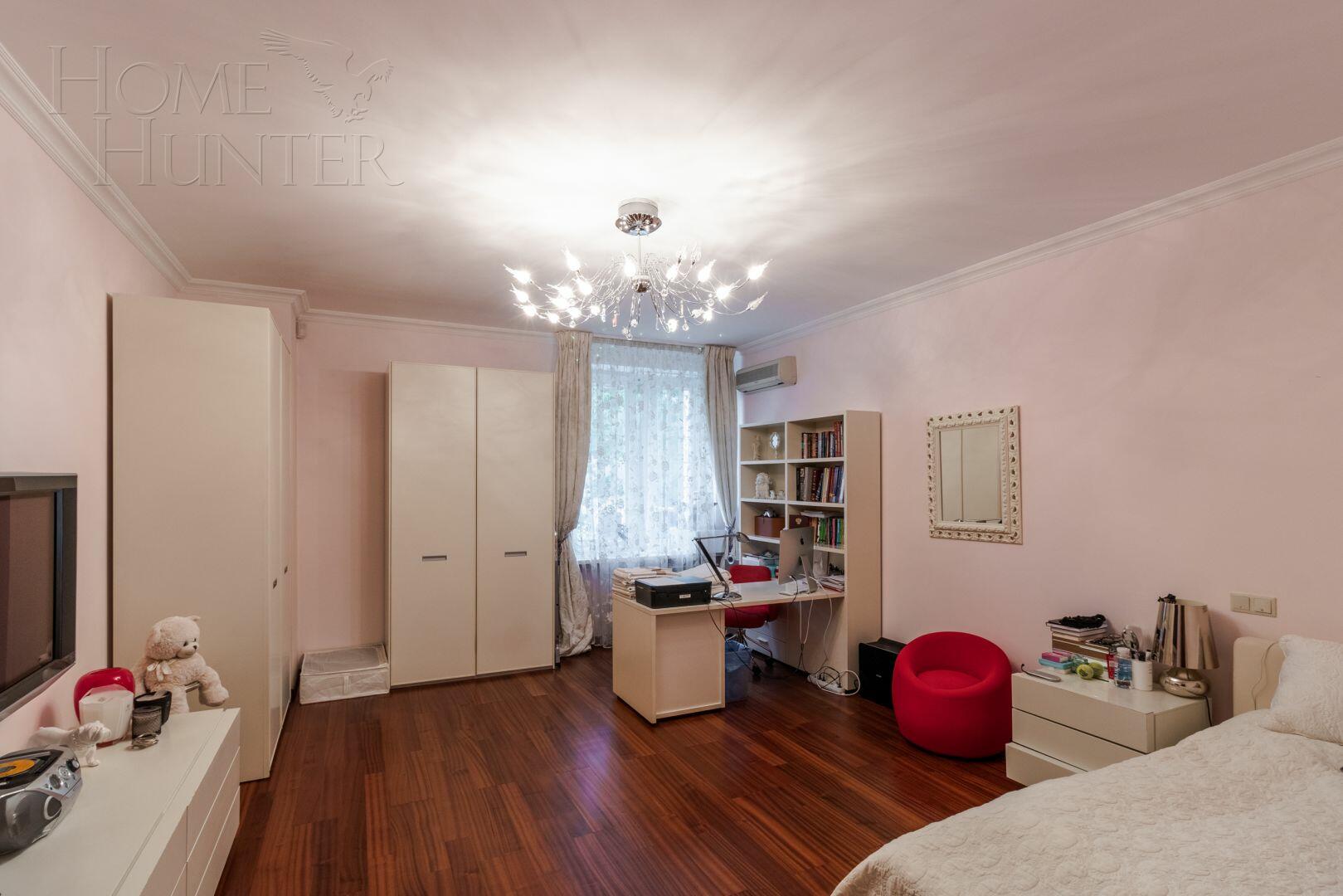 2-этажный коттедж 500 м² с отделкой