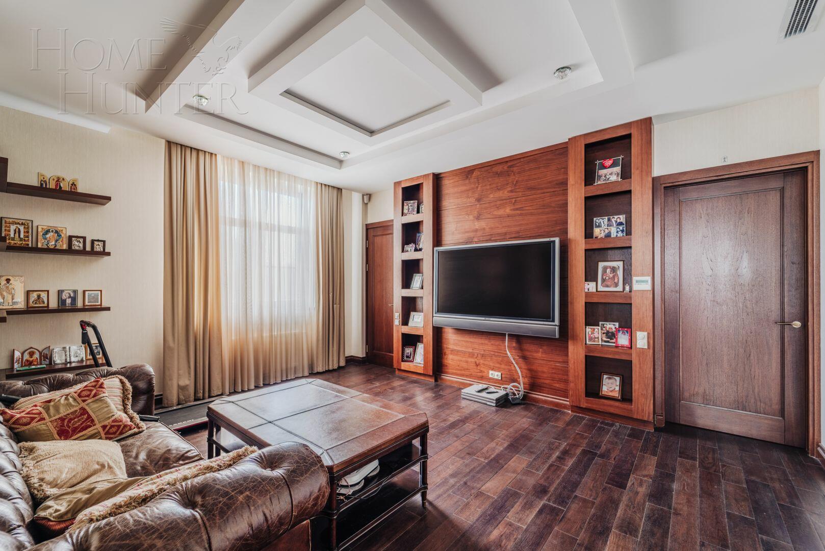 2-этажный коттедж 550 м² с отделкой