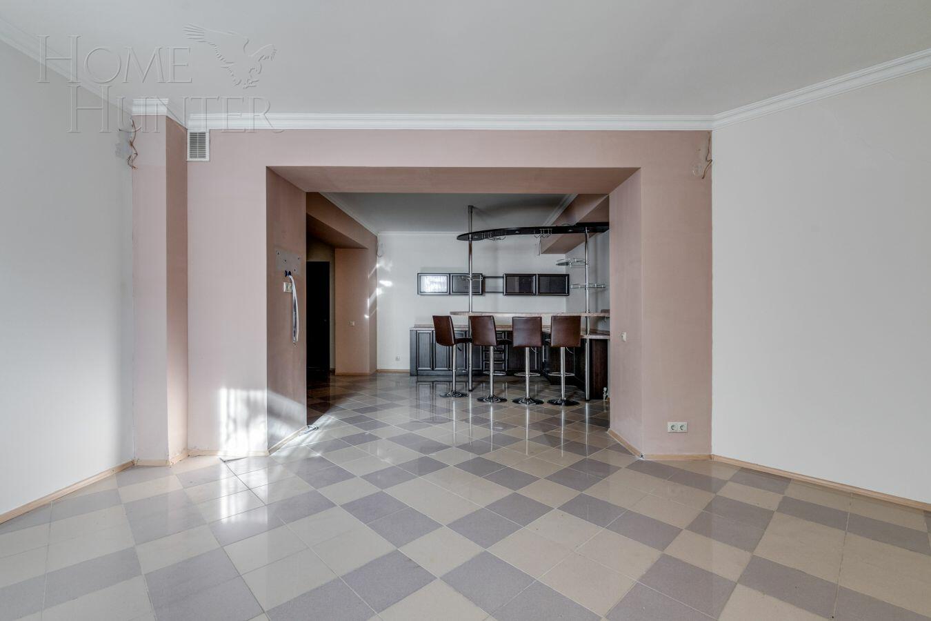 2-этажный коттедж 600 м² с отделкой