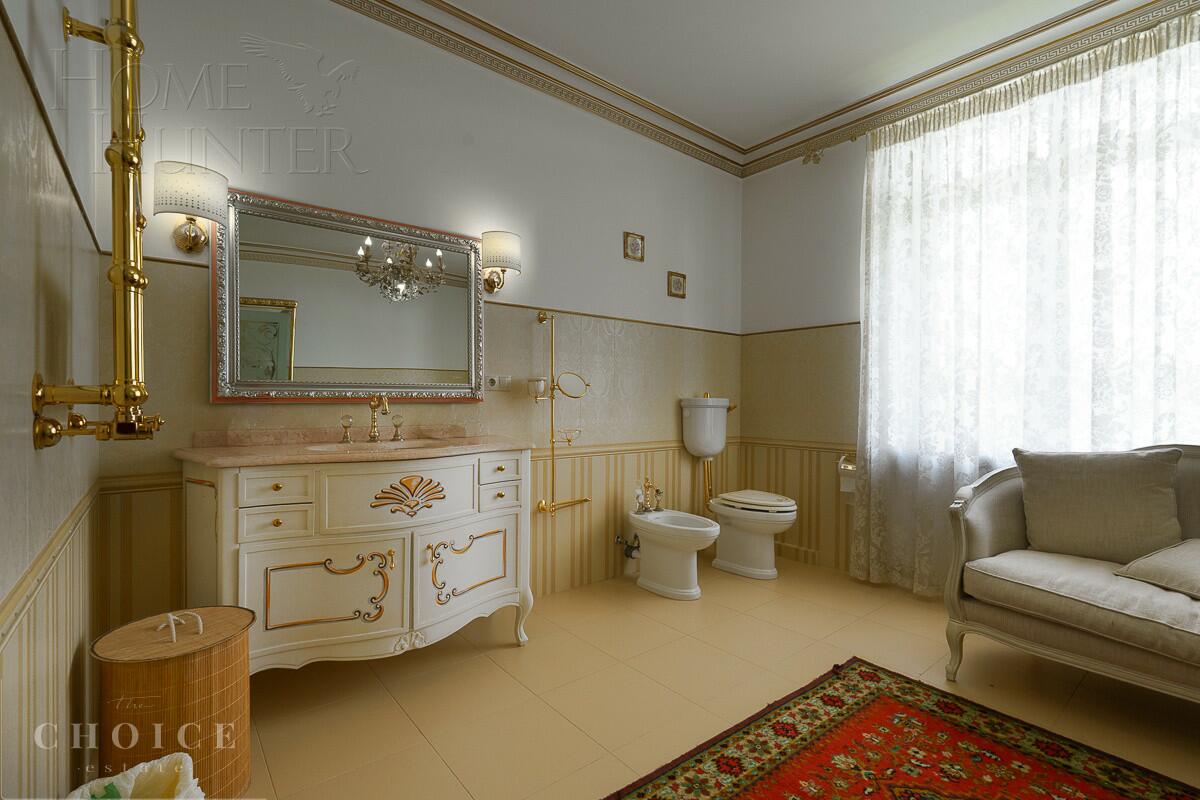 3-этажный коттедж 2 000 м² с отделкой