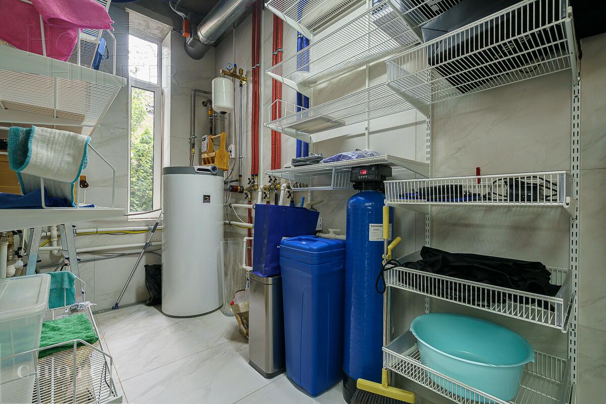 2-этажный коттедж 300 м² с отделкой