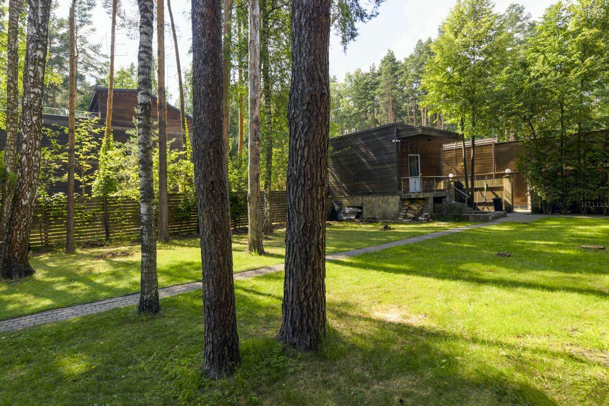 2-этажный коттедж 640 м² с отделкой