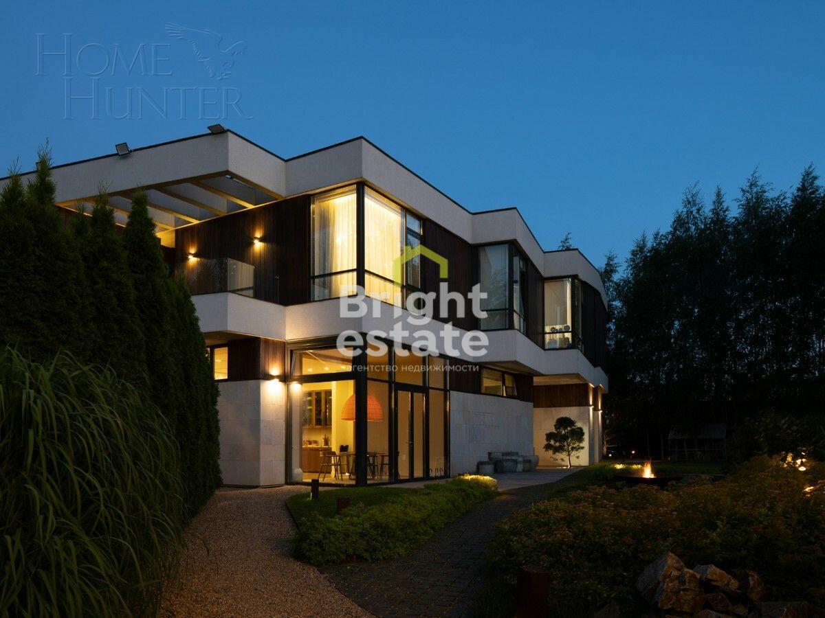 2-этажный коттедж 1 624 м² с отделкой