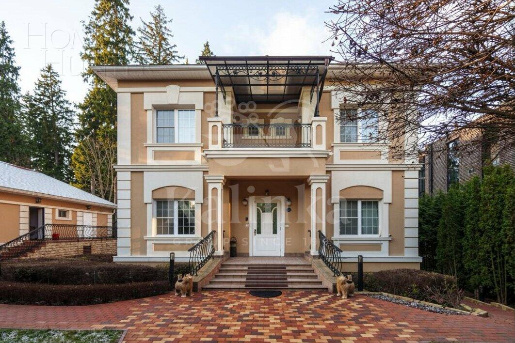 2-этажный коттедж 1 416.2 м² с отделкой