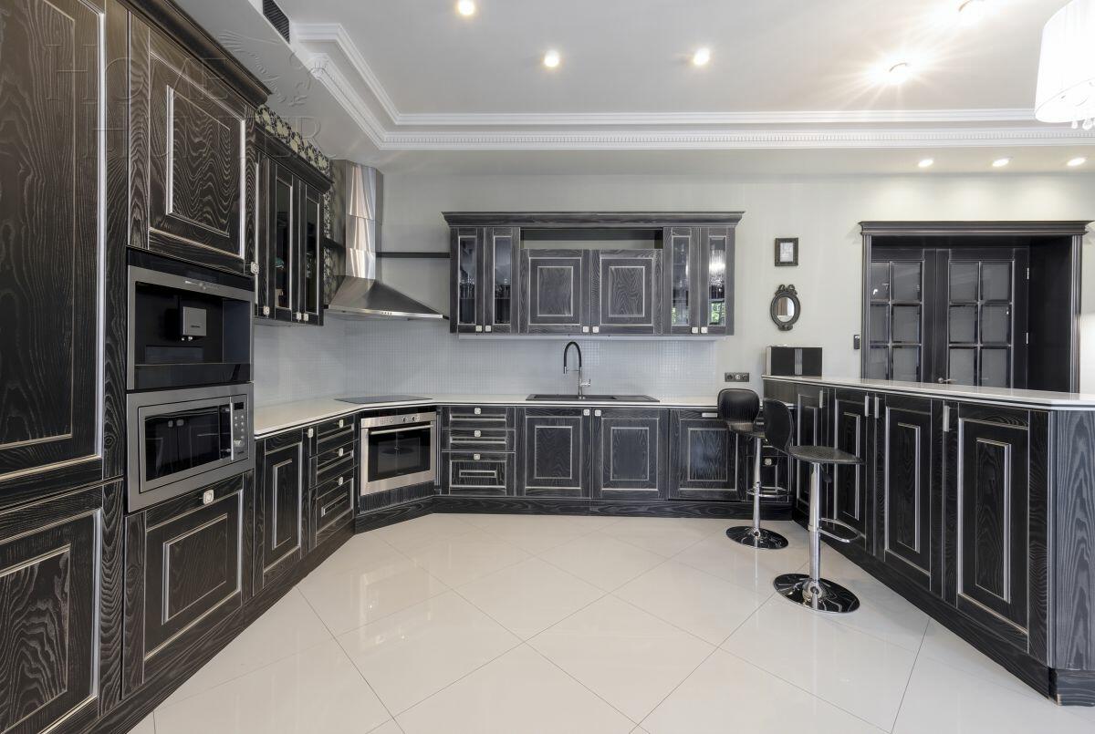2-этажный коттедж 640 м² с отделкой