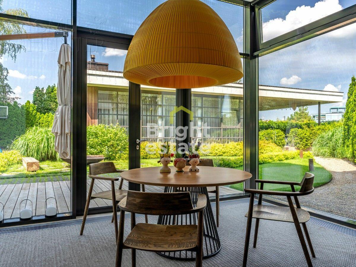 2-этажный коттедж 1 624 м² с отделкой