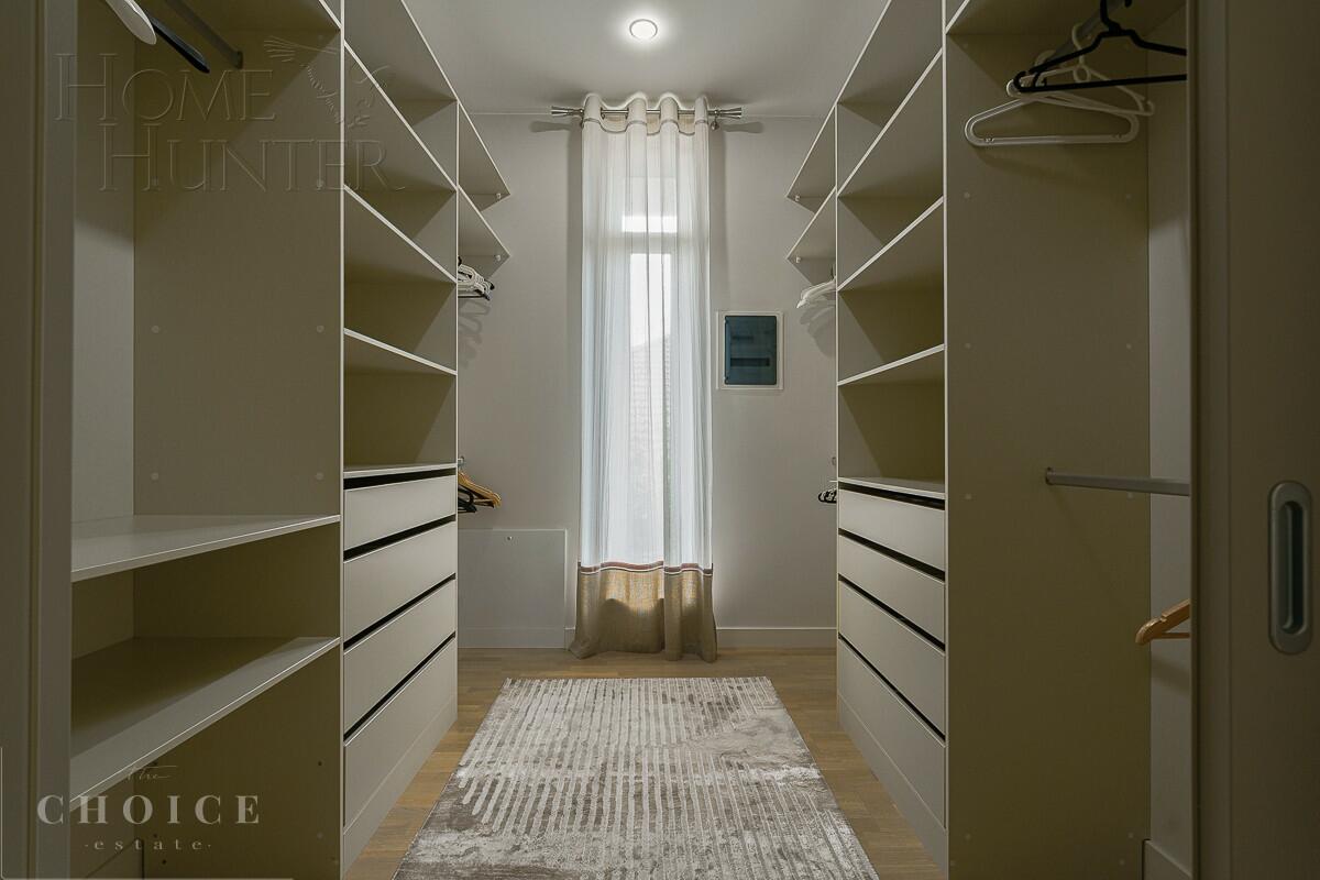 2-этажный коттедж 300 м² с отделкой