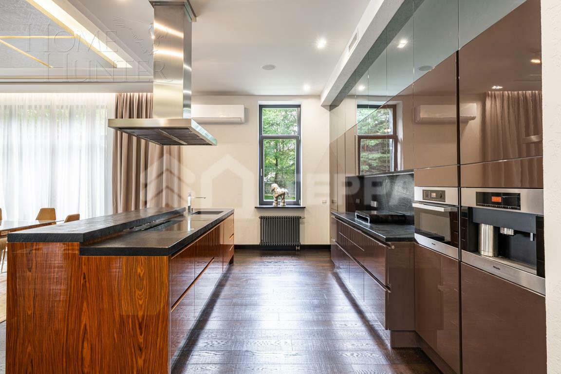 2-этажный коттедж 750 м² с отделкой