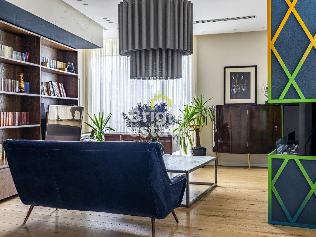2-этажный коттедж 1 624 м² с отделкой