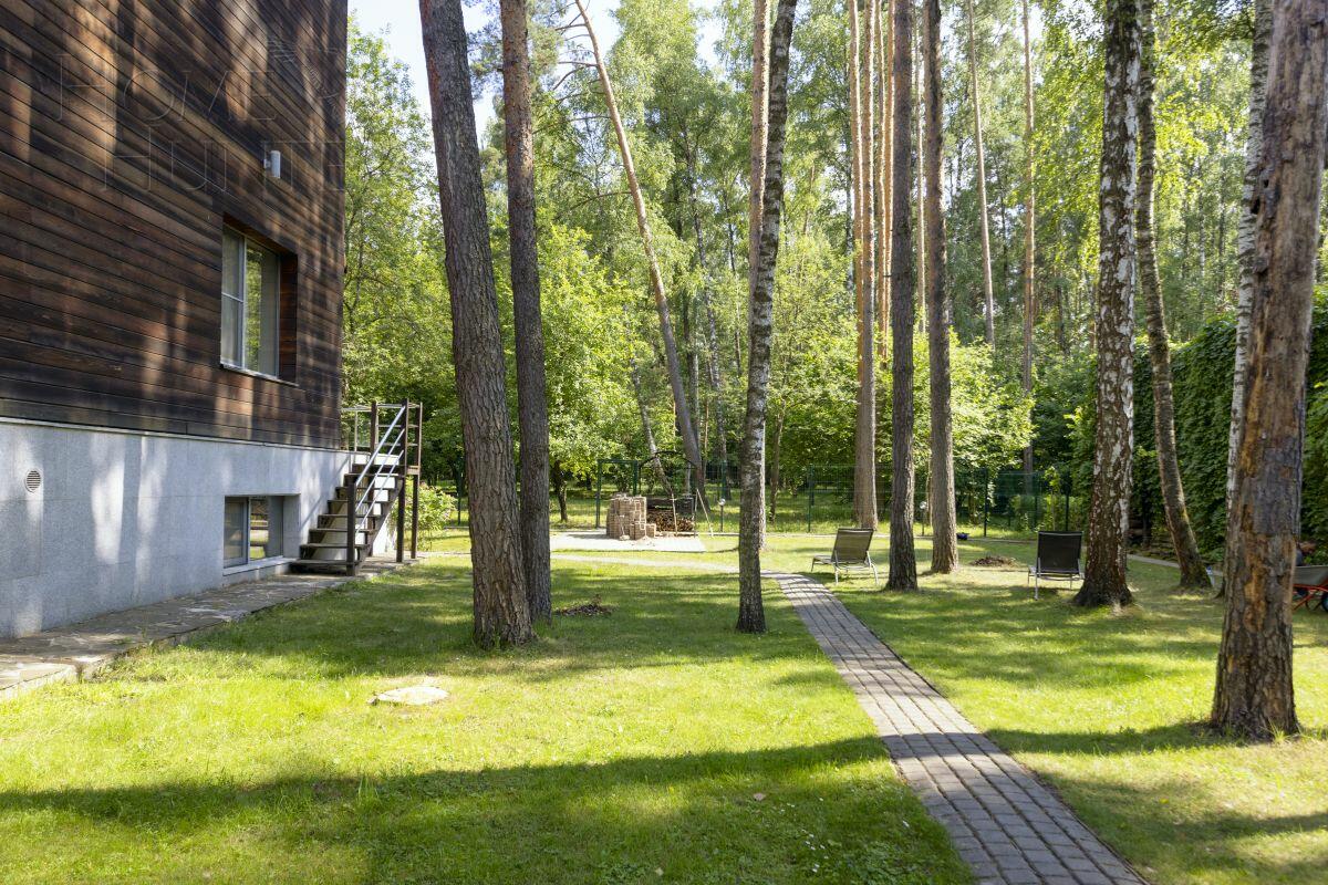 2-этажный коттедж 640 м² с отделкой
