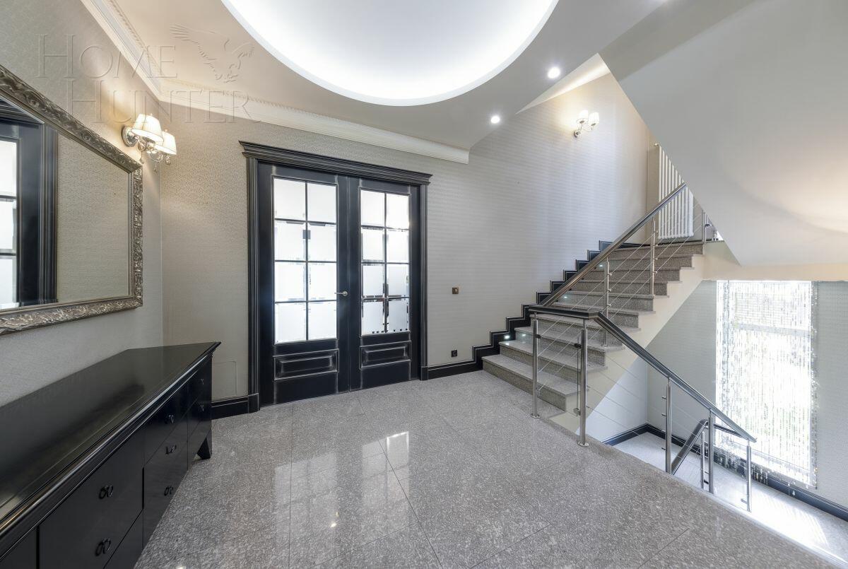 2-этажный коттедж 640 м² с отделкой