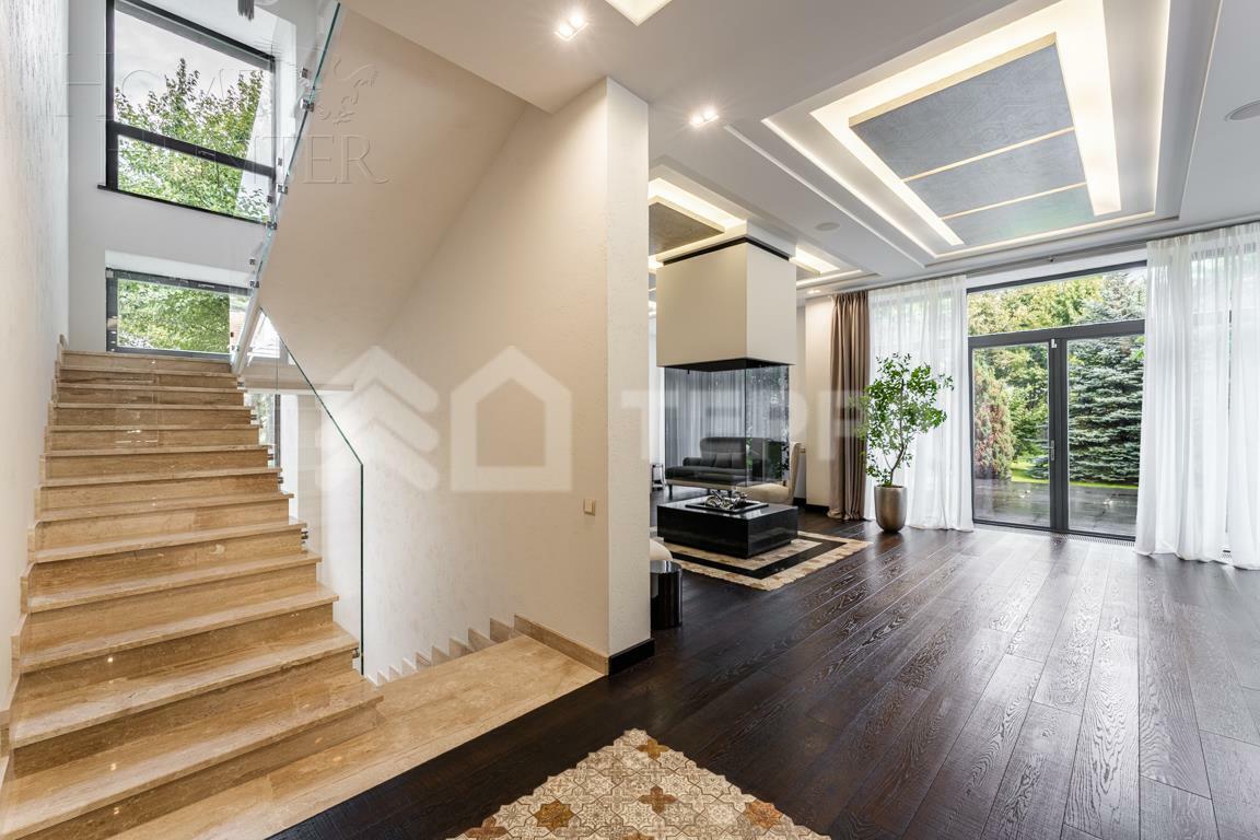 2-этажный коттедж 750 м² с отделкой