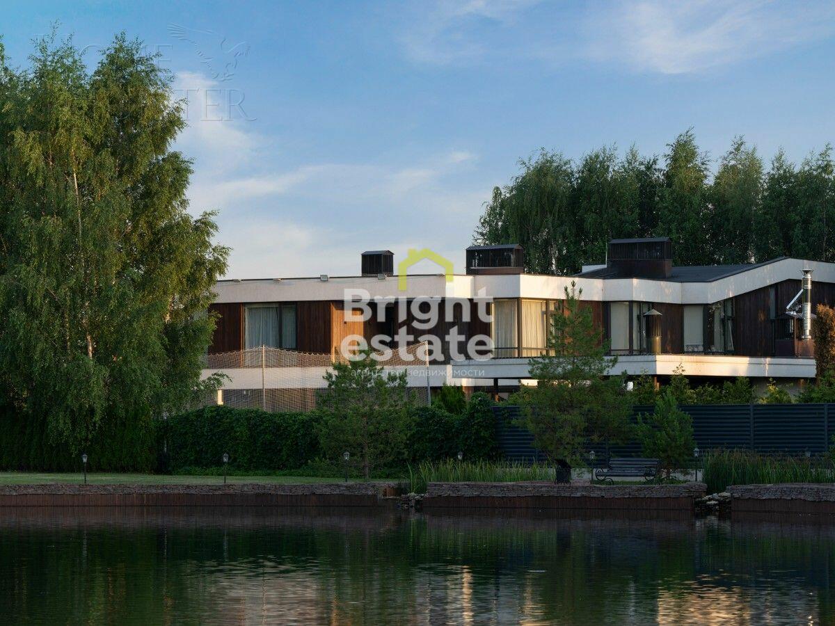 2-этажный коттедж 1 624 м² с отделкой