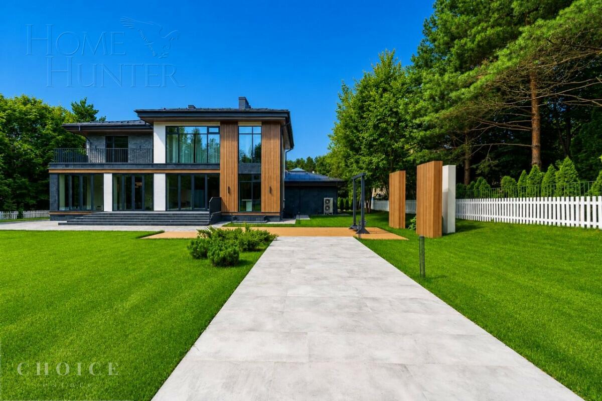 2-этажный коттедж 650 м² с отделкой