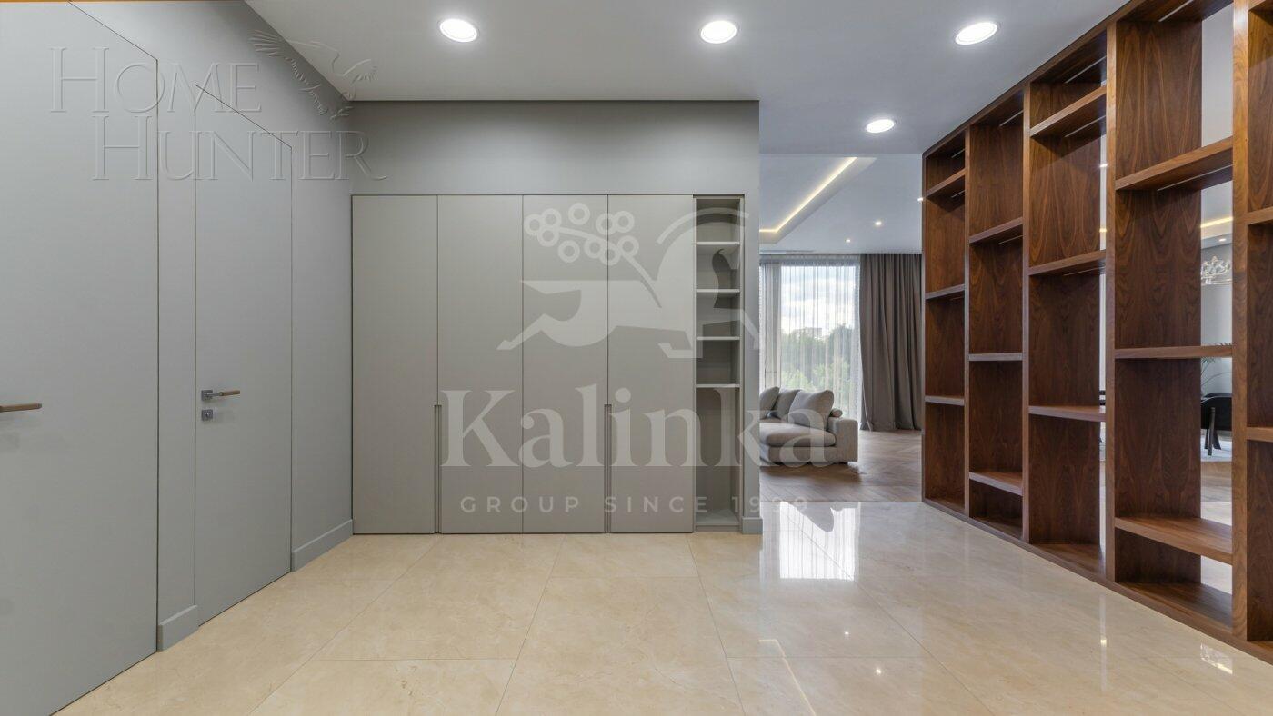 5-КОМН. КВАРТИРА С ОТДЕЛКОЙ 212.9 М² НА 3 ЭТАЖЕ
