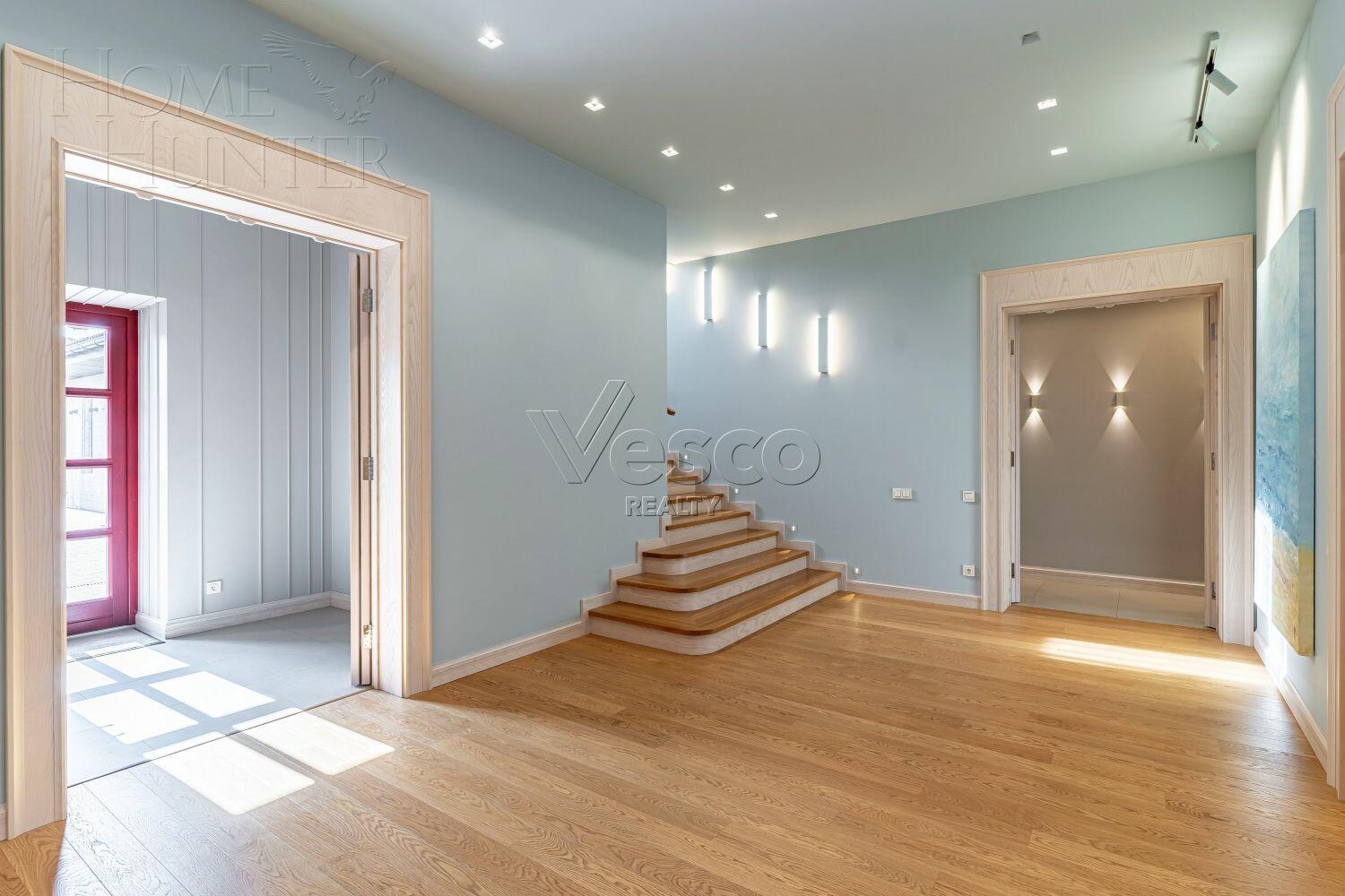 2-этажный коттедж 525 м² с отделкой