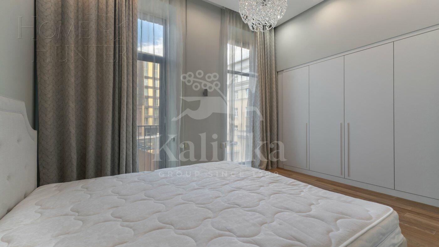 5-КОМН. КВАРТИРА С ОТДЕЛКОЙ 212.9 М² НА 3 ЭТАЖЕ