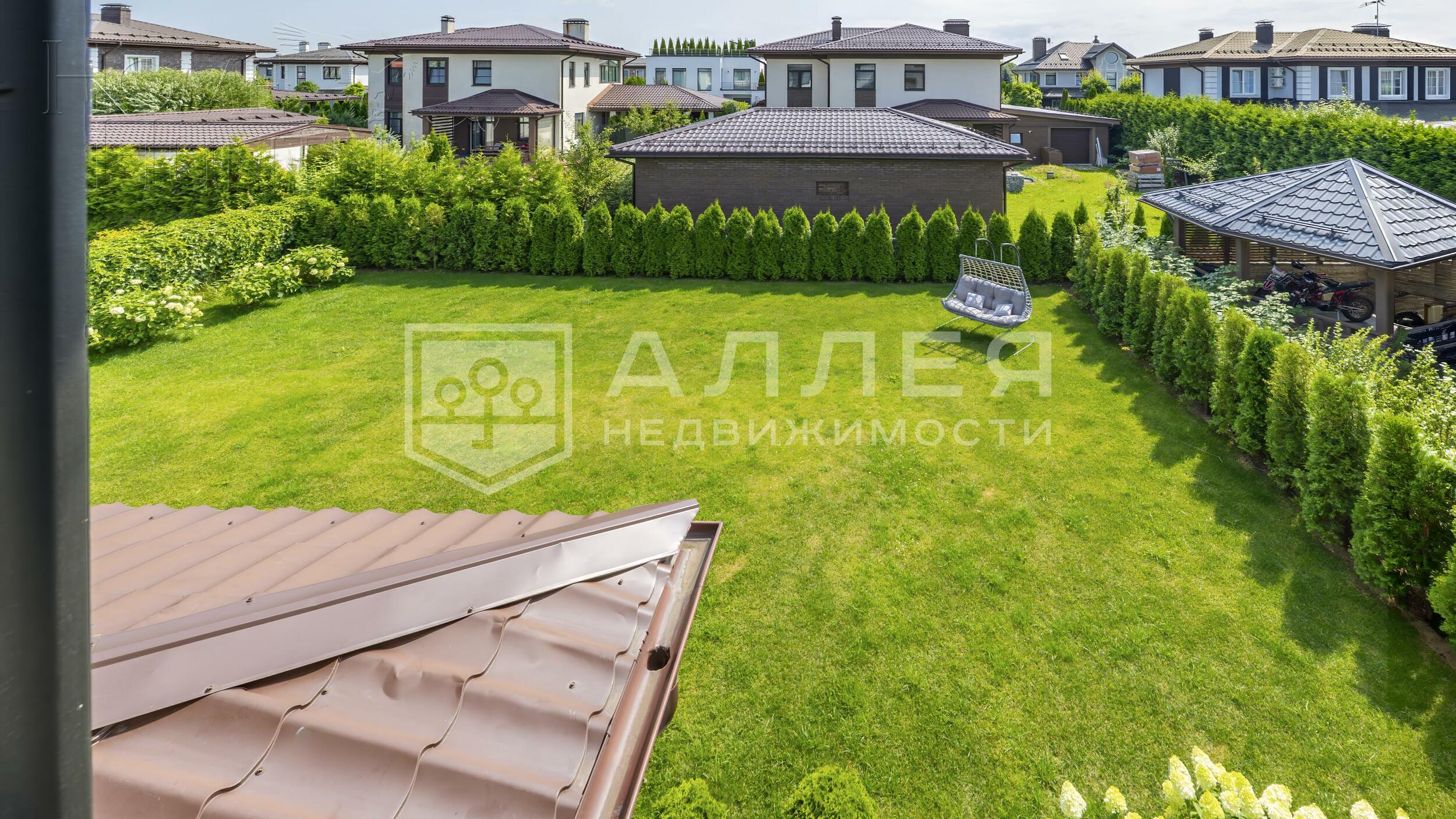 2-этажный коттедж 240 м² с отделкой