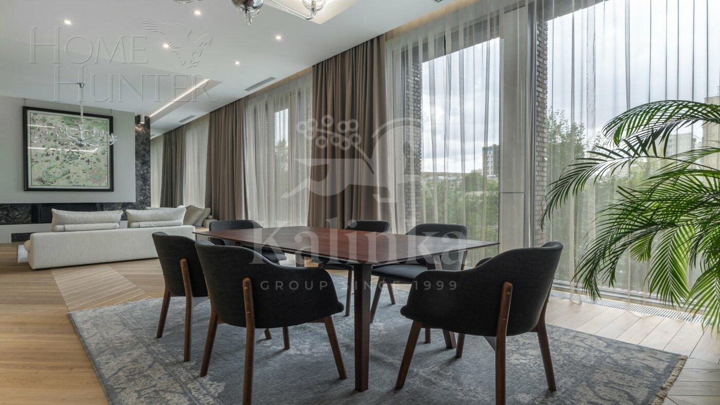 5-КОМН. КВАРТИРА С ОТДЕЛКОЙ 212.9 М² НА 3 ЭТАЖЕ