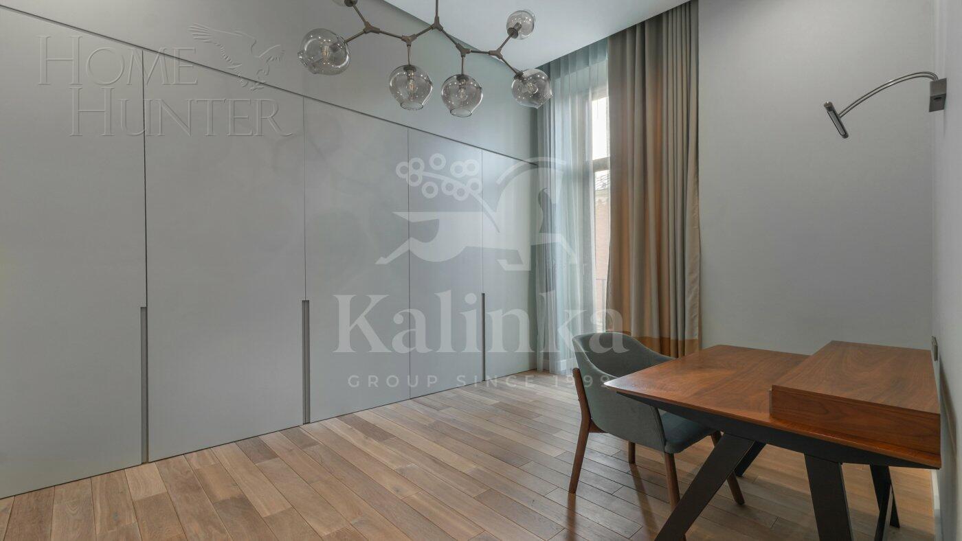 5-КОМН. КВАРТИРА С ОТДЕЛКОЙ 212.9 М² НА 3 ЭТАЖЕ