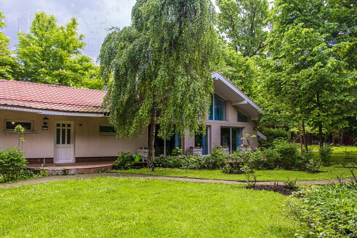 2-этажный коттедж 610 м² с отделкой