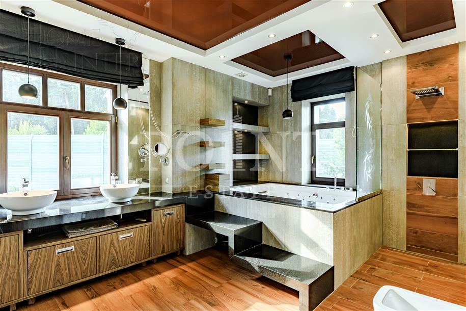 2-этажный коттедж 680 м² с отделкой