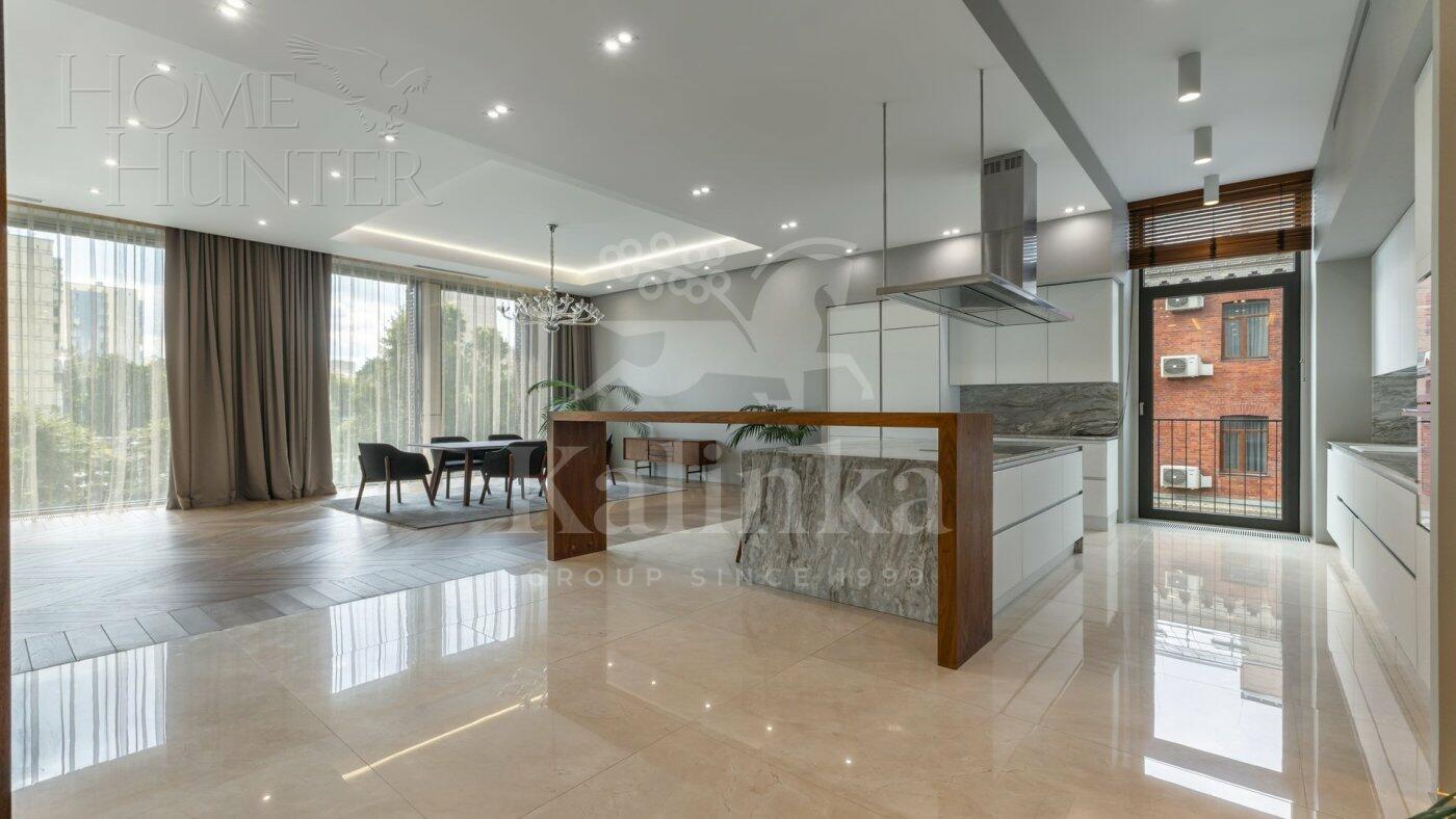 5-КОМН. КВАРТИРА С ОТДЕЛКОЙ 212.9 М² НА 3 ЭТАЖЕ