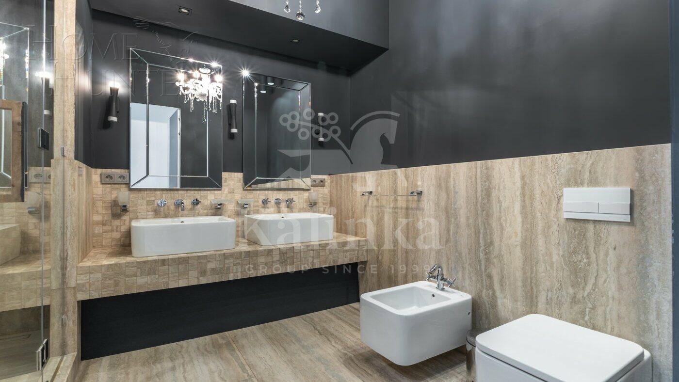 5-КОМН. КВАРТИРА С ОТДЕЛКОЙ 212.9 М² НА 3 ЭТАЖЕ