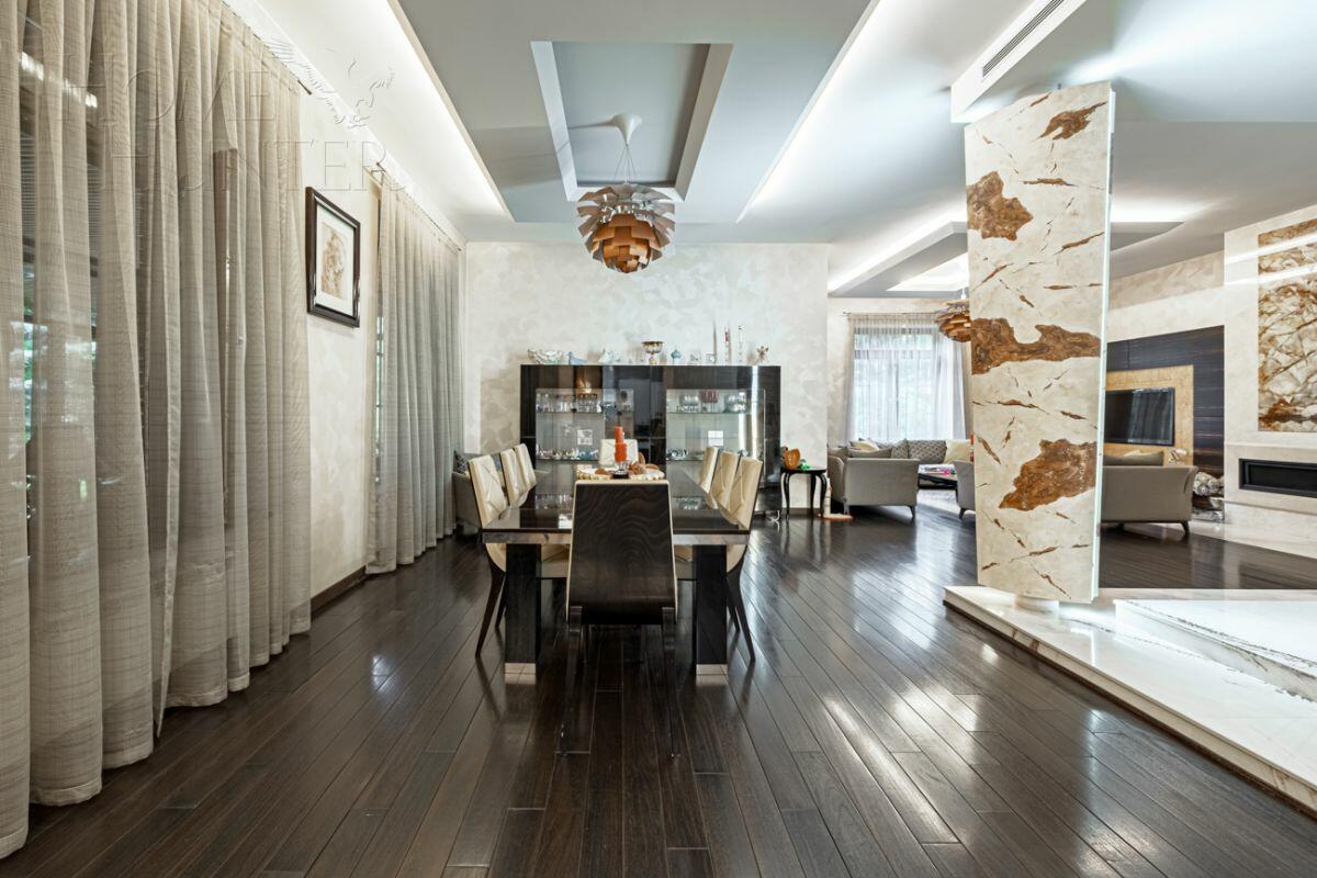 2-этажный коттедж 690 м² с отделкой