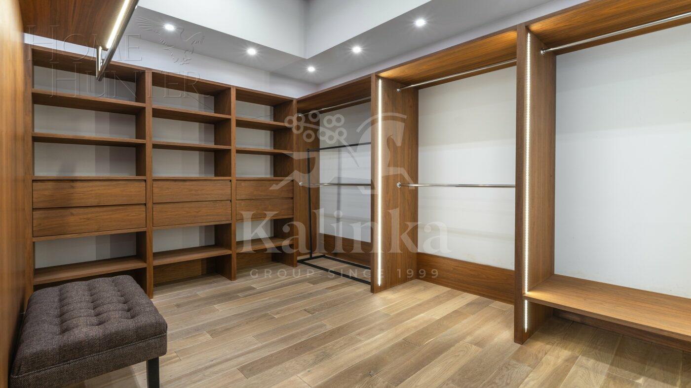 5-КОМН. КВАРТИРА С ОТДЕЛКОЙ 212.9 М² НА 3 ЭТАЖЕ