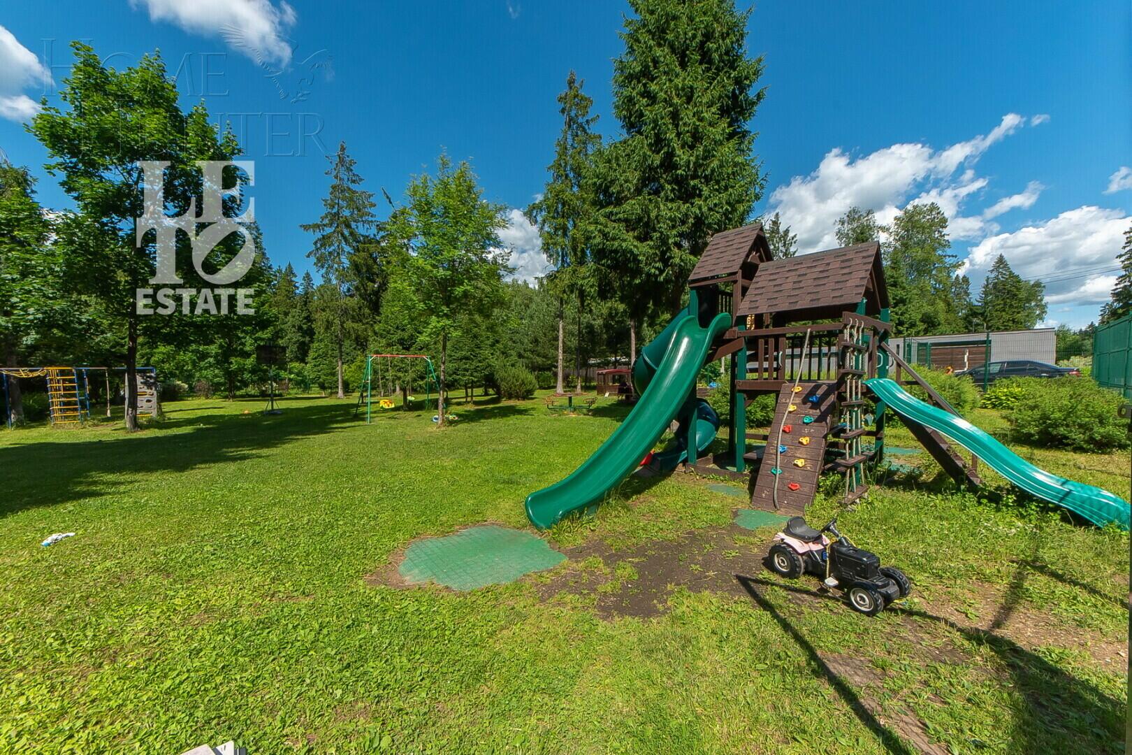 3-этажный коттедж 950 м² без отделки
