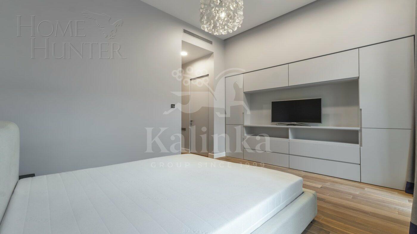 5-КОМН. КВАРТИРА С ОТДЕЛКОЙ 212.9 М² НА 3 ЭТАЖЕ