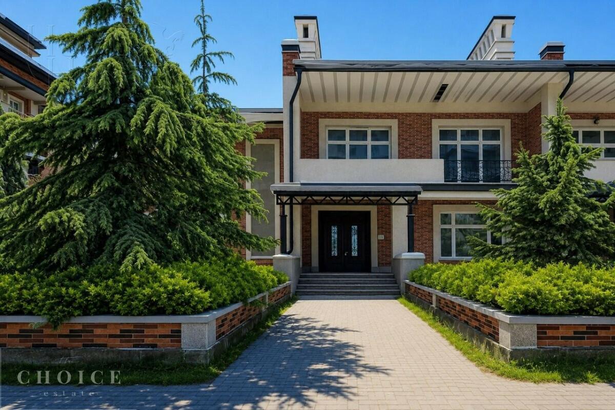 2-этажный таунхаус 940 м² без отделки