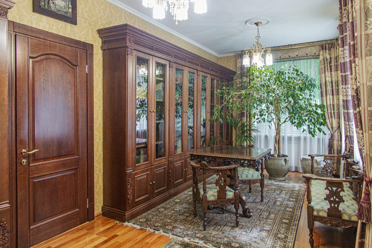 2-этажный коттедж 610 м² с отделкой