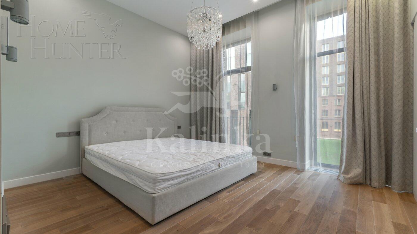 5-КОМН. КВАРТИРА С ОТДЕЛКОЙ 212.9 М² НА 3 ЭТАЖЕ