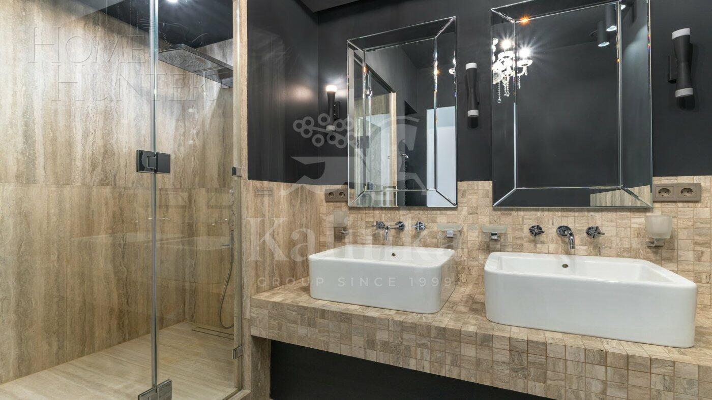 5-КОМН. КВАРТИРА С ОТДЕЛКОЙ 212.9 М² НА 3 ЭТАЖЕ